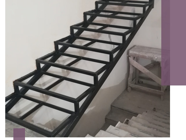 Демонтаж лестниц на металлокаркасе в Архангельске: быстрый вывоз и разбор