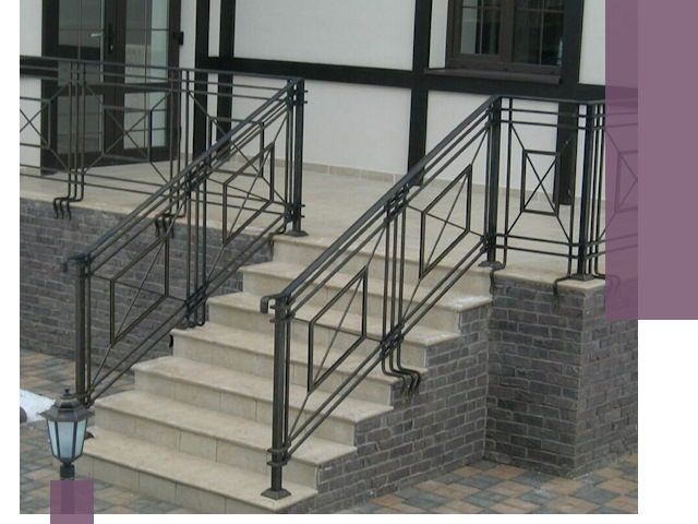 Перила для крыльца в Архангельске — монтаж, изготовление и установка