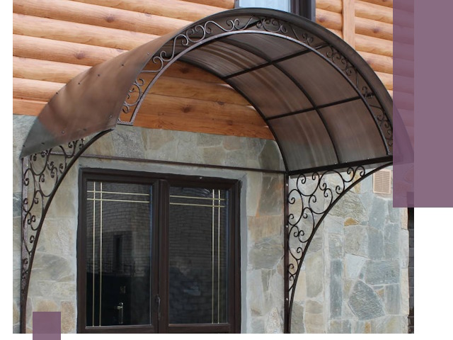 Арочные козырьки под ключ в Архангельске: изготовление и монтаж