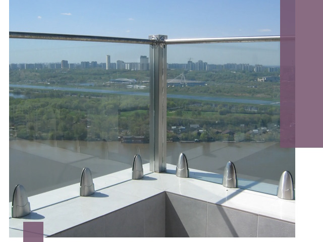 Стеклянные парапеты премиум класса в Архангельске для домов и бизнесов